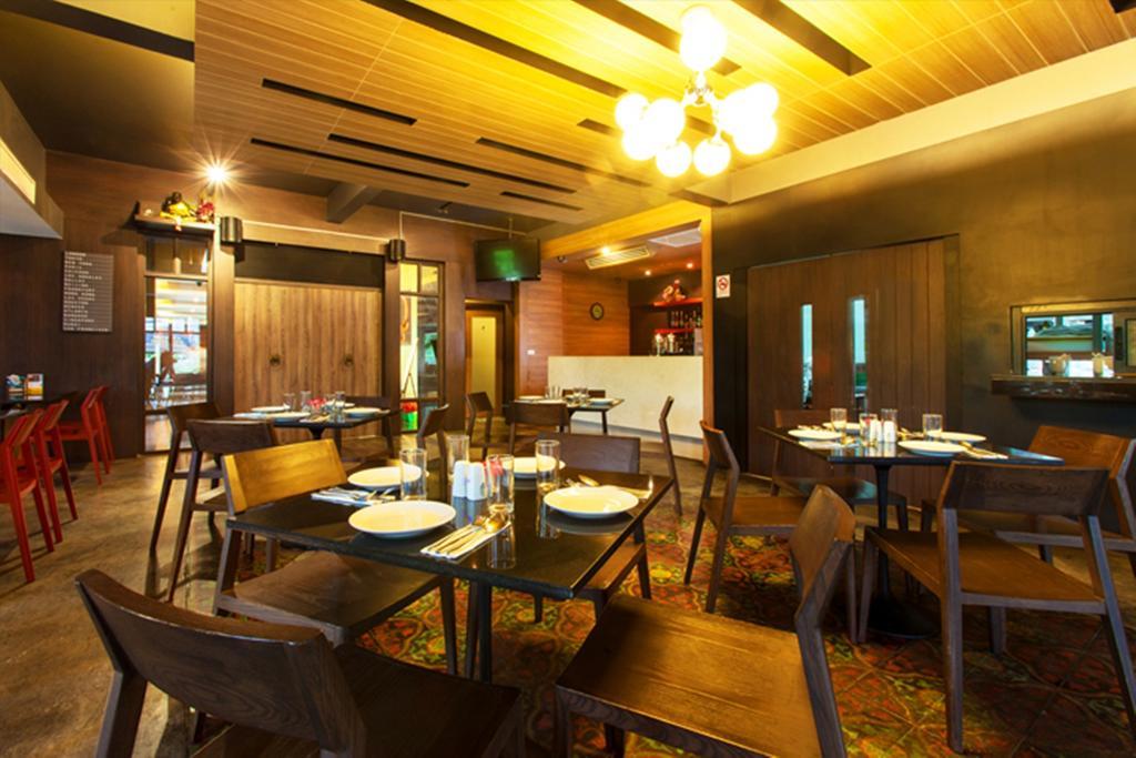 Q Hotel Bangkok Kültér fotó