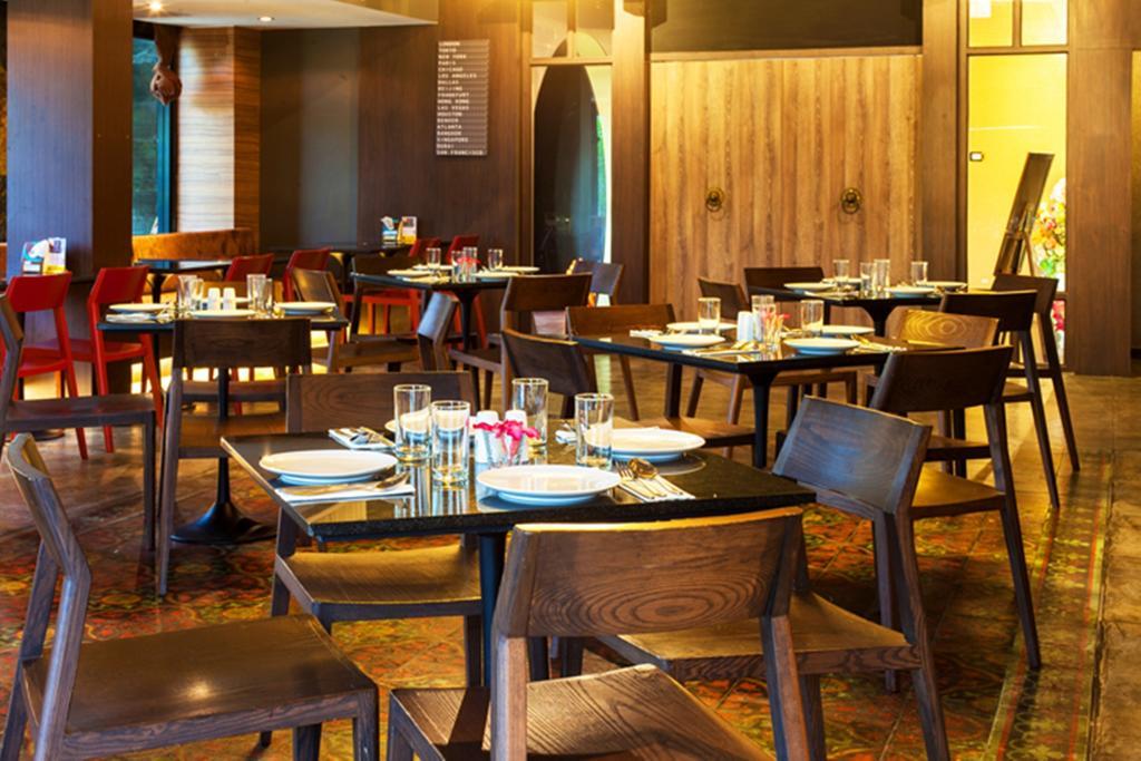 Q Hotel Bangkok Kültér fotó