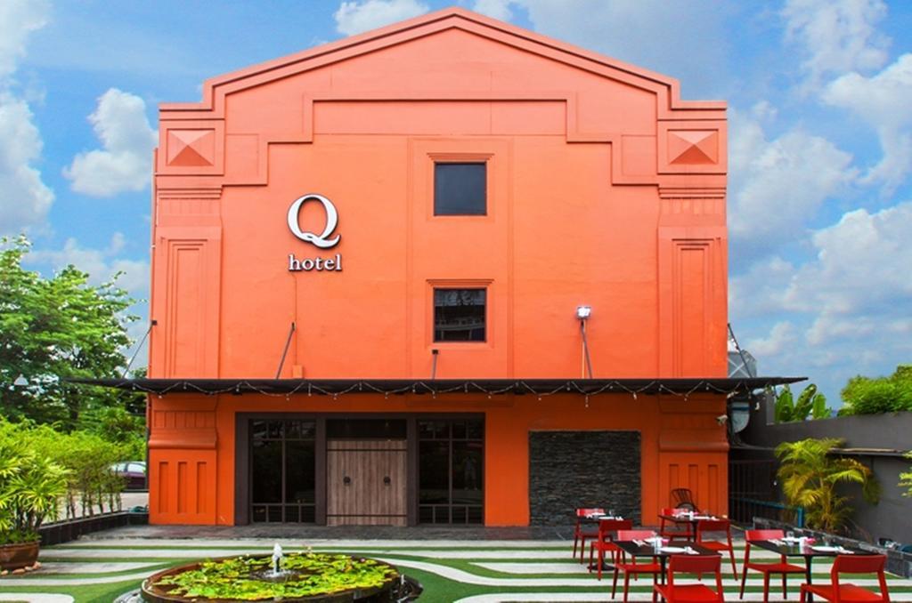 Q Hotel Bangkok Kültér fotó