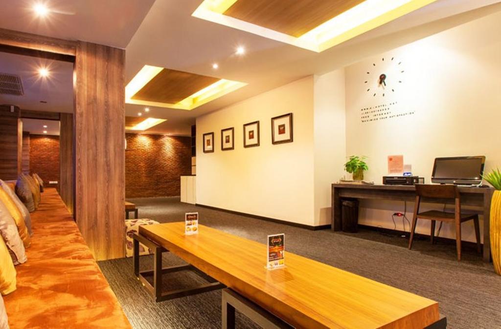 Q Hotel Bangkok Kültér fotó