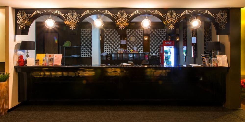 Q Hotel Bangkok Kültér fotó