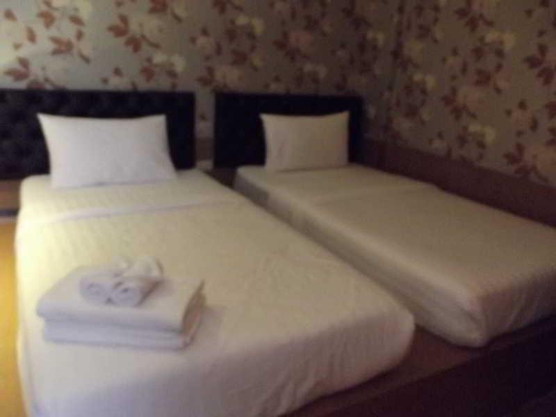 Q Hotel Bangkok Kültér fotó