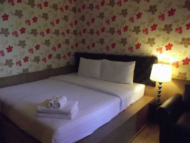 Q Hotel Bangkok Kültér fotó