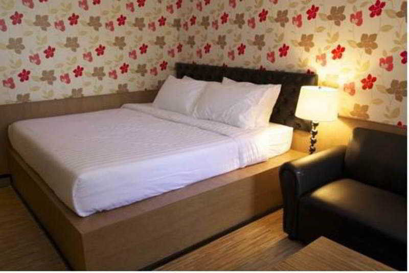 Q Hotel Bangkok Kültér fotó