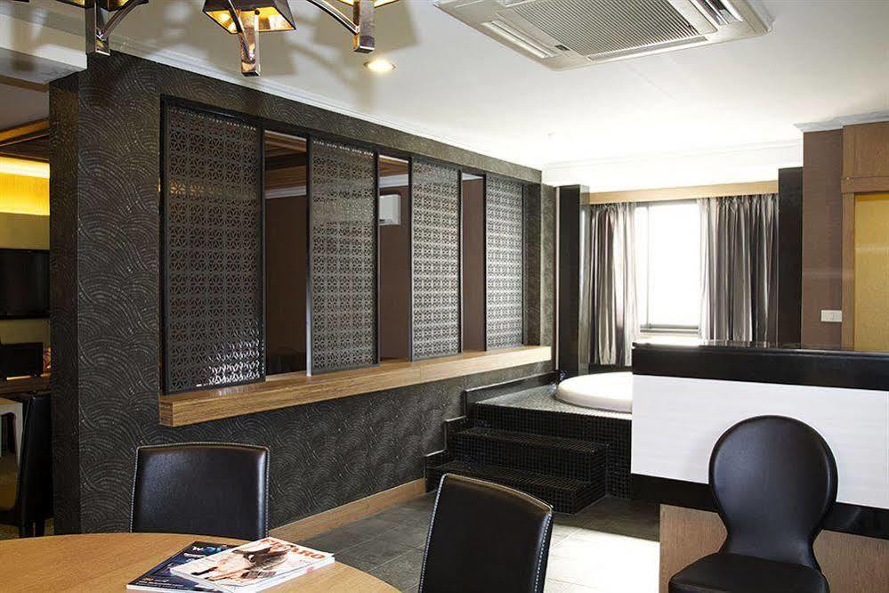 Q Hotel Bangkok Kültér fotó